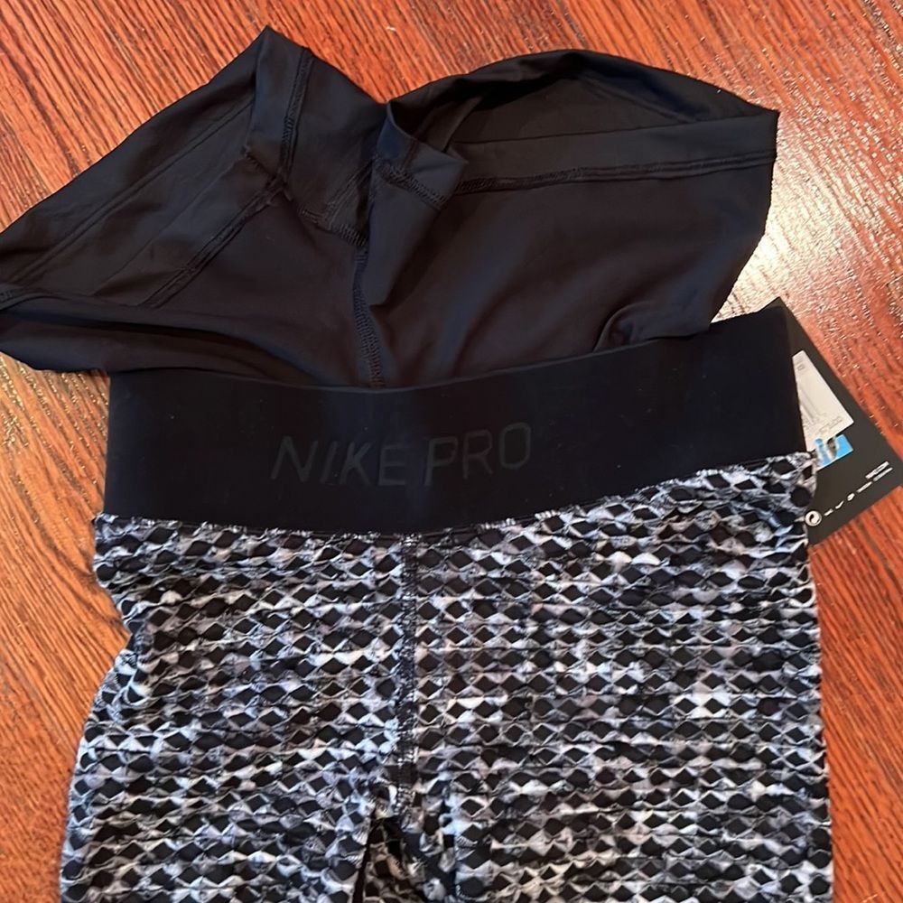 Nike pro Hyperwarm Brusted legging  XS - Picture 8 of 10